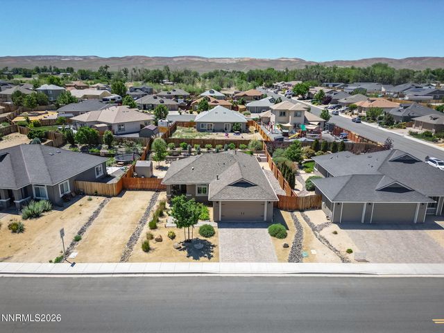 2203 Windrow Drive, Fernley, NV 89408