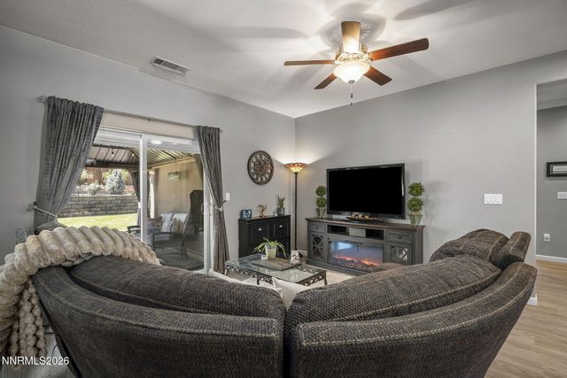 2203 Windrow Drive, Fernley, NV 89408