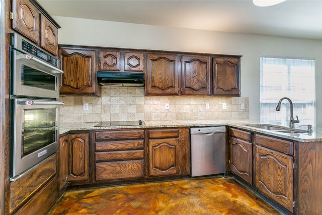 1649 Bennington Drive, Carrollton, TX 75007