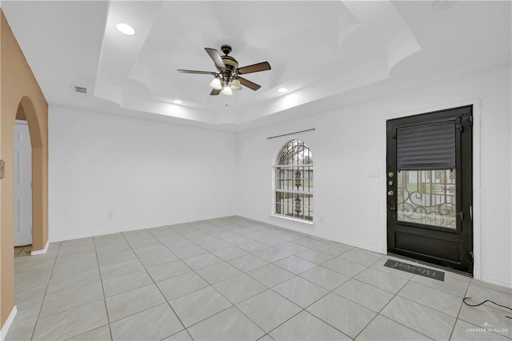 Image 11 of property listing at 211 Dove Street, San Juan, TX 78589