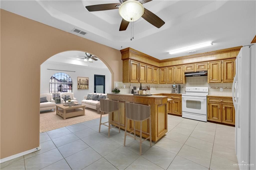 Image 6 of property listing at 211 Dove Street, San Juan, TX 78589