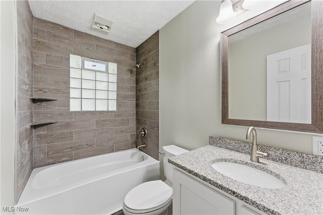 2845 Byron Drive, North Canton, OH 44720