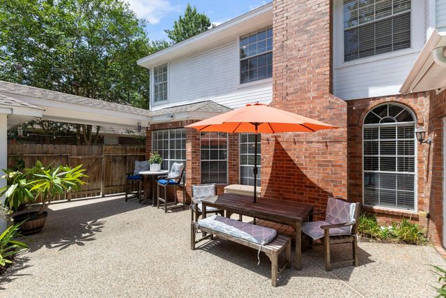 63 Driftoak Circle, The Woodlands, TX 77381