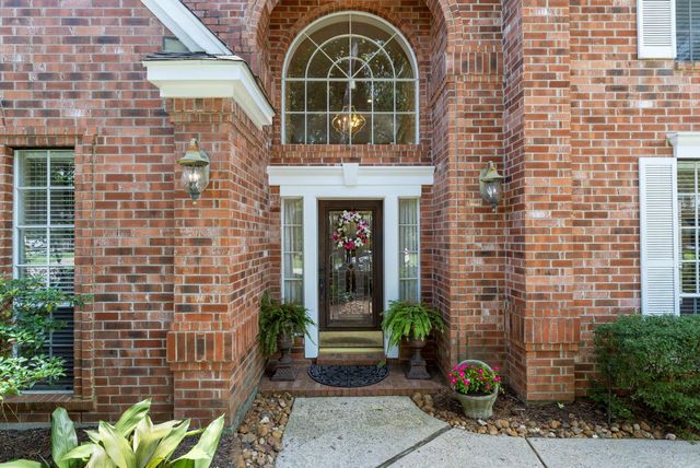 63 Driftoak Circle, The Woodlands, TX 77381
