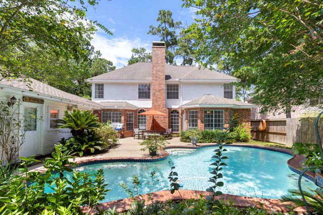 63 Driftoak Circle, The Woodlands, TX 77381