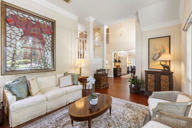 63 Driftoak Circle, The Woodlands, TX 77381