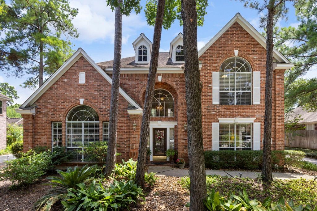 63 Driftoak Circle, The Woodlands, TX 77381