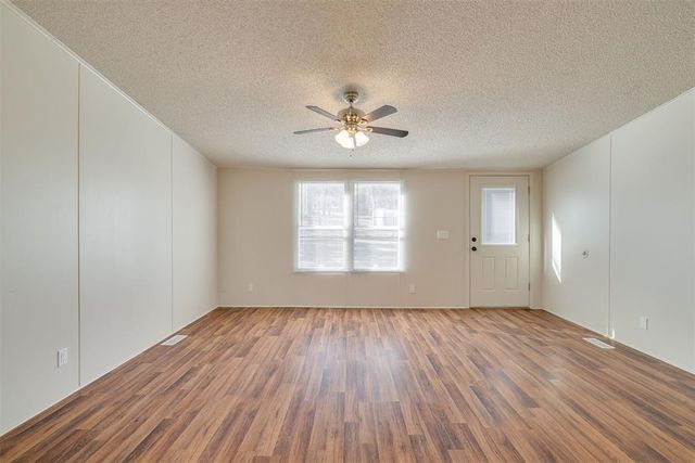 1617 142nd Avenue, Norman, OK 73026