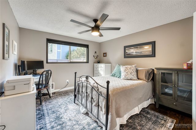 127 Sunset Place, Sequim, WA 98382