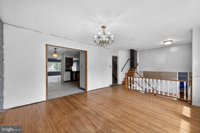 919 GRENVILLE DR, Blackwood, NJ 08012