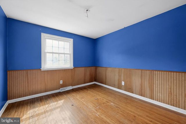 919 GRENVILLE DR, Blackwood, NJ 08012