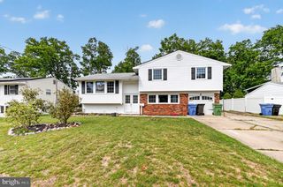 919 GRENVILLE DR, Blackwood, NJ 08012