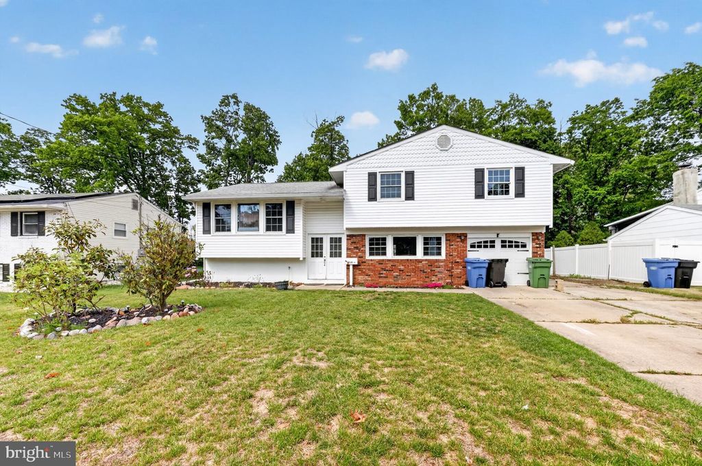 919 GRENVILLE DR, Blackwood, NJ 08012