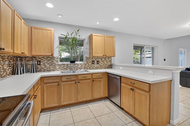 4523 SW 127th Ter, Miramar, FL 33027