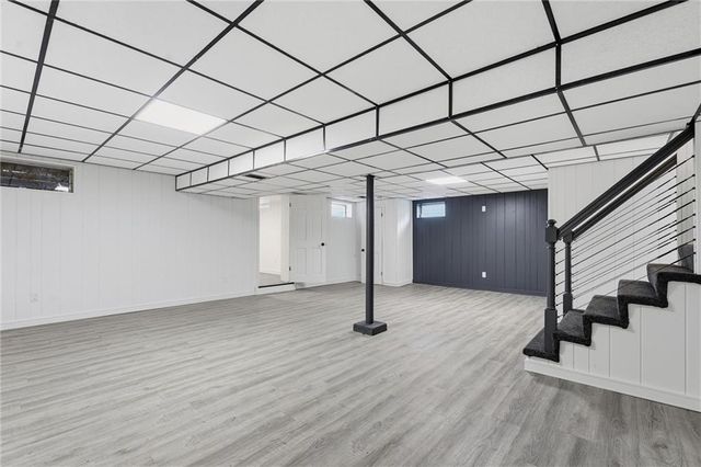 1229 W White Oak Avenue, Independence, MO 64050