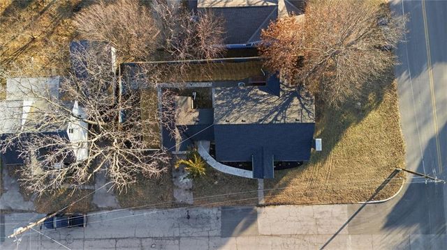 1229 W White Oak Avenue, Independence, MO 64050