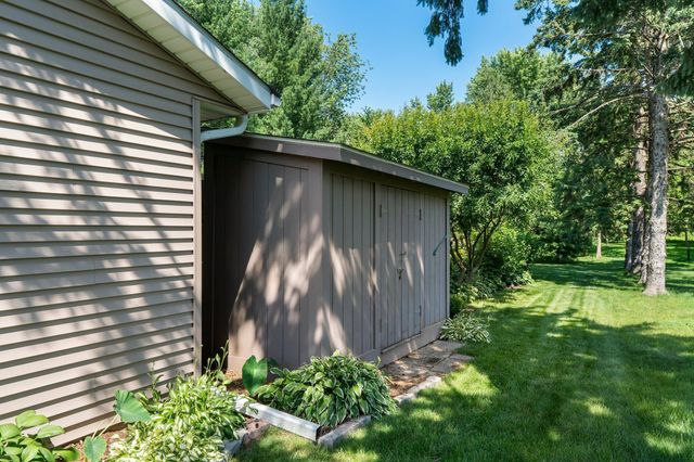 2929 Lake Elmo Avenue N, Lake Elmo, MN 55042