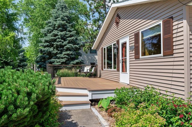 2929 Lake Elmo Avenue N, Lake Elmo, MN 55042