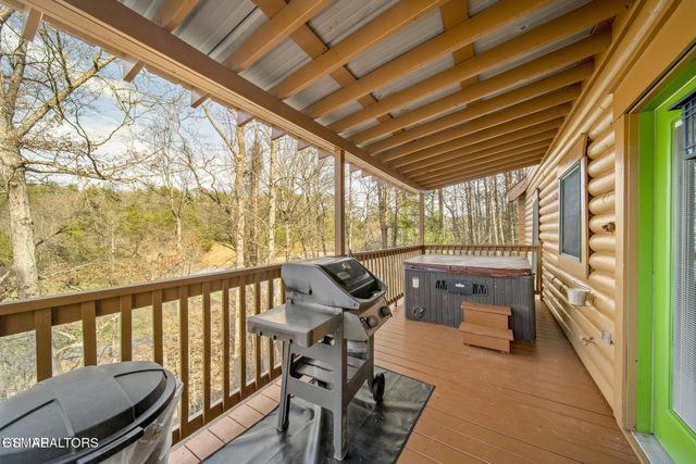 2023 Piney Overlook Lane, Pigeon Forge, TN 37862