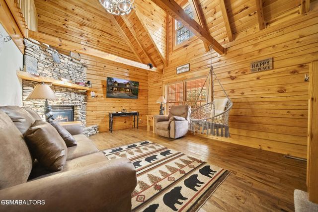 2023 Piney Overlook Lane, Pigeon Forge, TN 37862