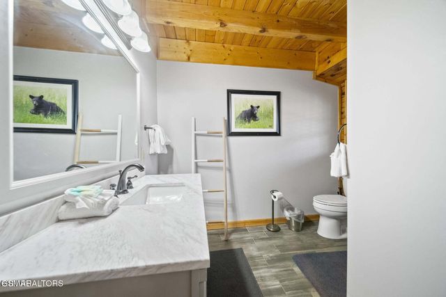 2023 Piney Overlook Lane, Pigeon Forge, TN 37862