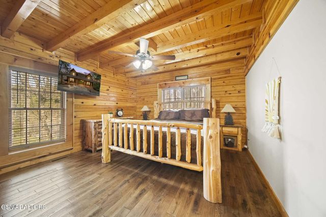 2023 Piney Overlook Lane, Pigeon Forge, TN 37862