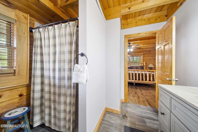 2023 Piney Overlook Lane, Pigeon Forge, TN 37862