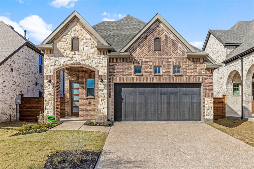 2105 Hazel Lily Run, Mesquite, TX 75181