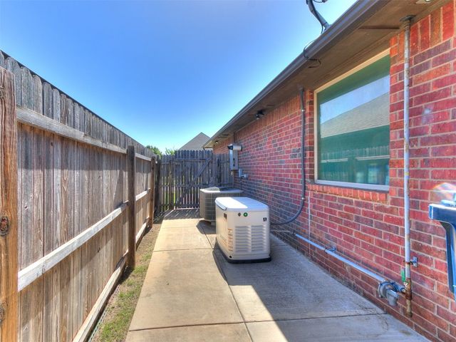2817 Ryder Drive, Yukon, OK 73099