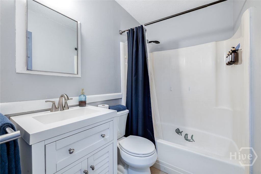 Image 11 of property listing at 101 Michael Court, Savannah, GA 31406
