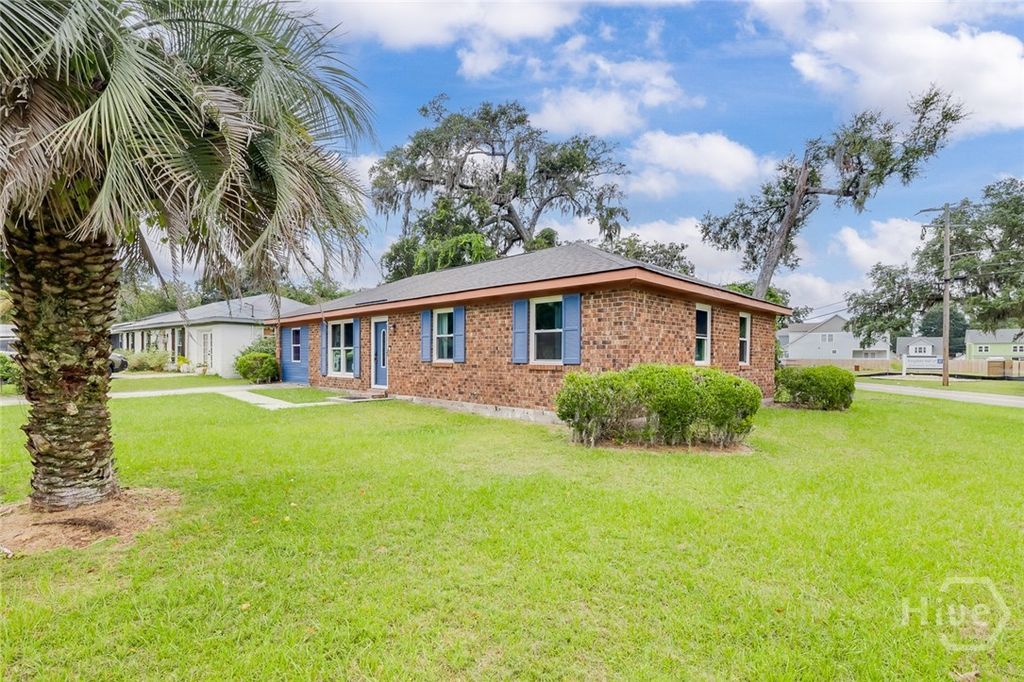 Image 15 of property listing at 101 Michael Court, Savannah, GA 31406