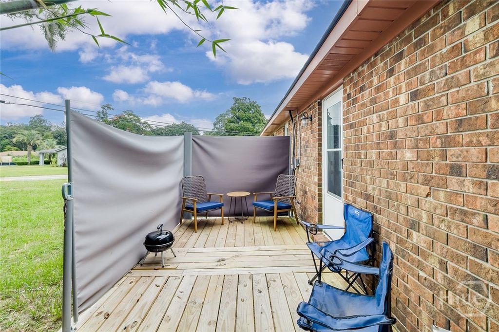 Image 16 of property listing at 101 Michael Court, Savannah, GA 31406