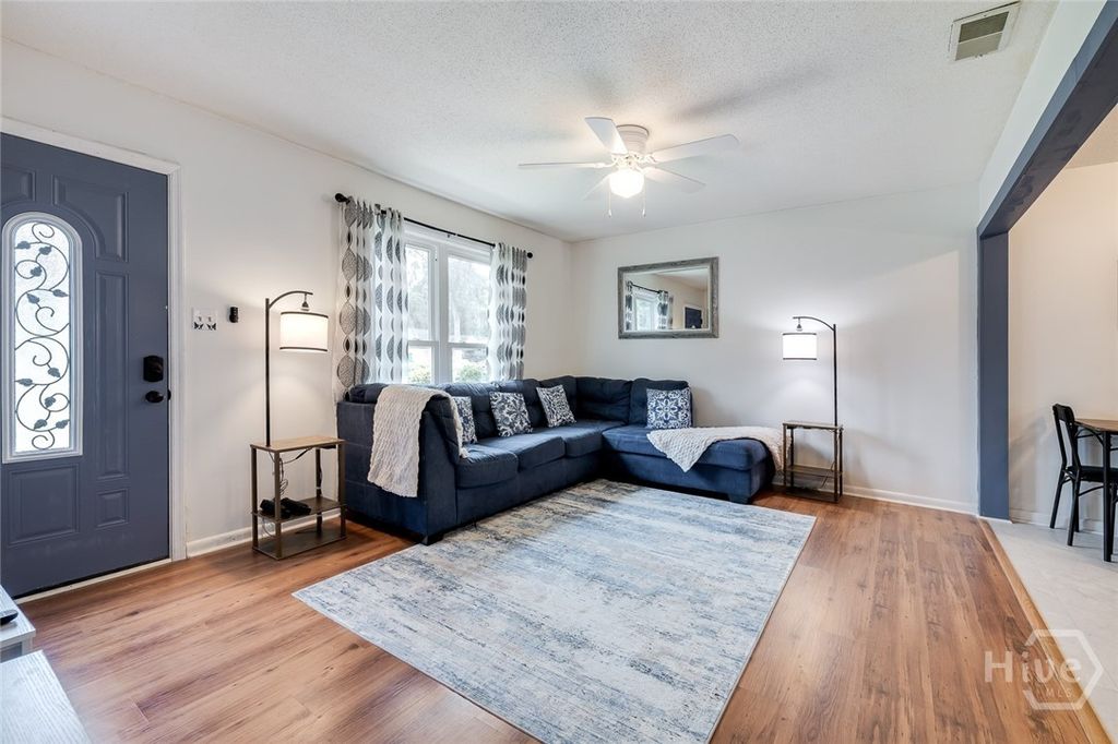Image 4 of property listing at 101 Michael Court, Savannah, GA 31406