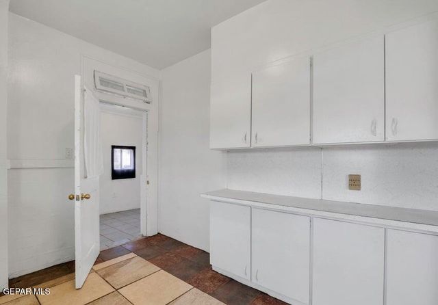 3132 Pershing Drive, El Paso, TX 79903