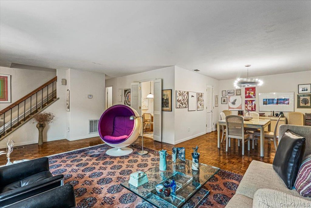 4 Spring Hollow, Roslyn, NY 11576 — photo 4