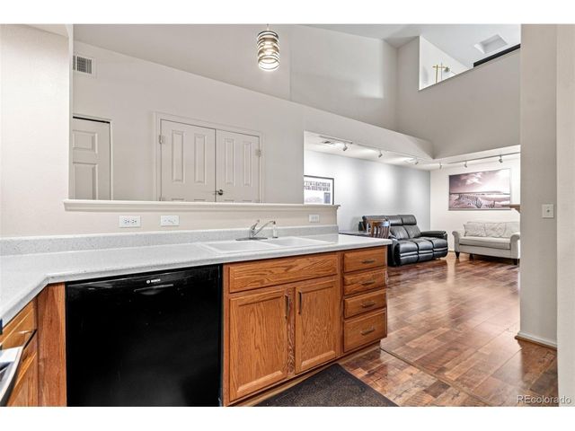 18611 E Water Dr E, Aurora, CO 80013