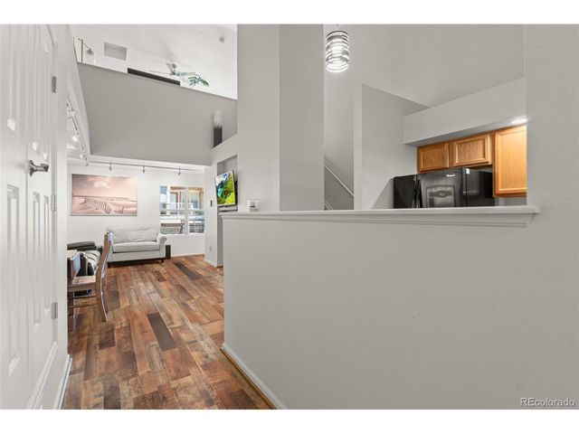 18611 E Water Dr E, Aurora, CO 80013