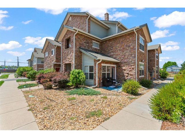 18611 E Water Dr E, Aurora, CO 80013