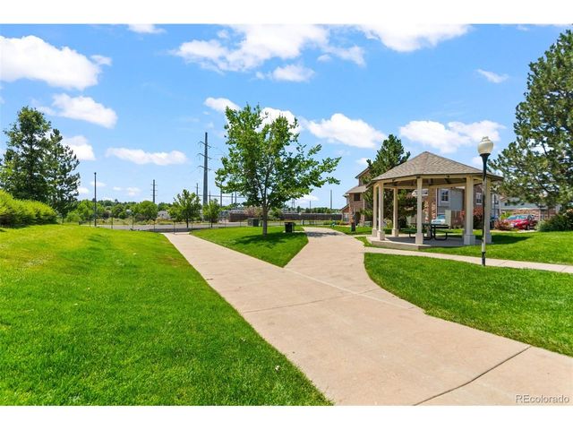 18611 E Water Dr E, Aurora, CO 80013