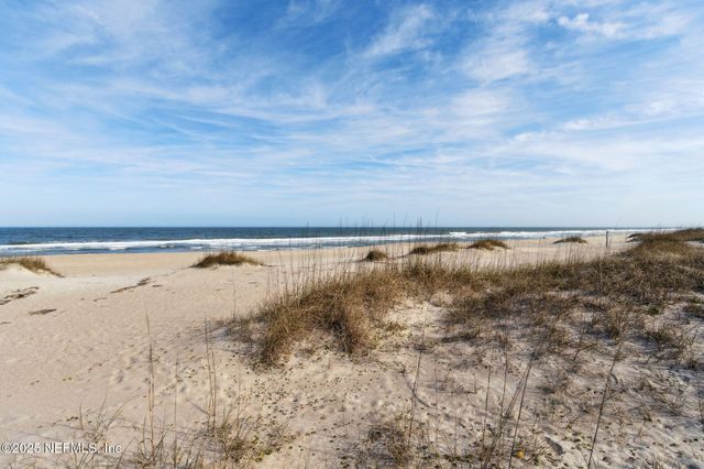 822 S FLETCHER Avenue, Fernandina Beach, FL 32034