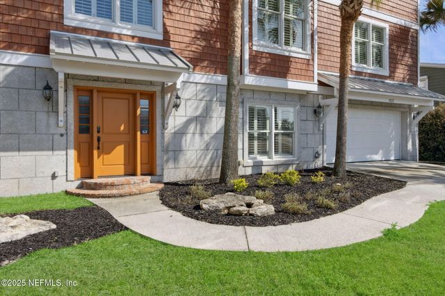 822 S FLETCHER Avenue, Fernandina Beach, FL 32034