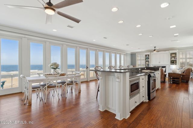 822 S FLETCHER Avenue, Fernandina Beach, FL 32034