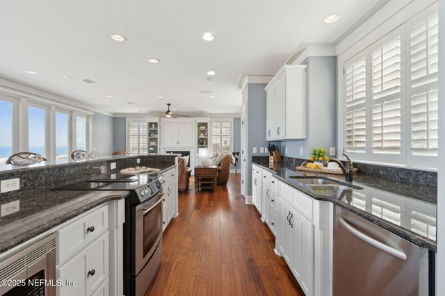 822 S FLETCHER Avenue, Fernandina Beach, FL 32034