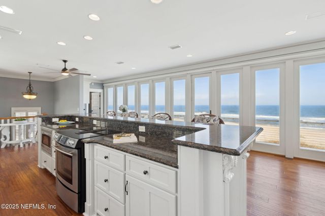 822 S FLETCHER Avenue, Fernandina Beach, FL 32034