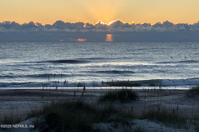 822 S FLETCHER Avenue, Fernandina Beach, FL 32034