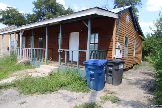 307 E LACHAPELLE, San Antonio, TX 78204
