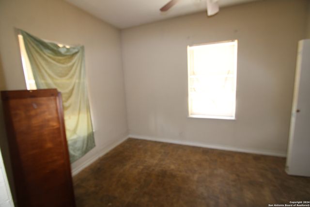 307 E LACHAPELLE, San Antonio, TX 78204