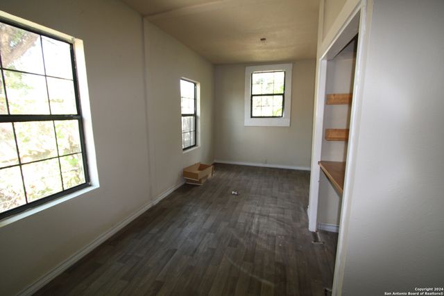 307 E LACHAPELLE, San Antonio, TX 78204