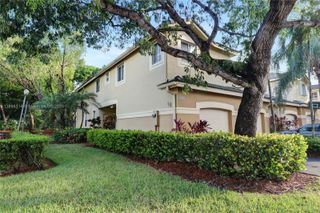2052 Hacienda Ter, Weston, FL 33327