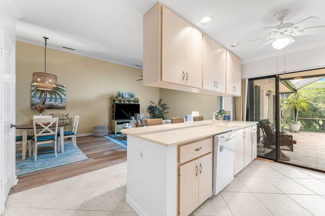 6222 SE Monticello Terrace, Hobe Sound, FL 33455